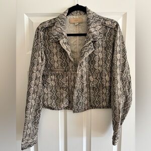🟢BLANKNYC. Gray and cream snake print bolero jacket. Size large.